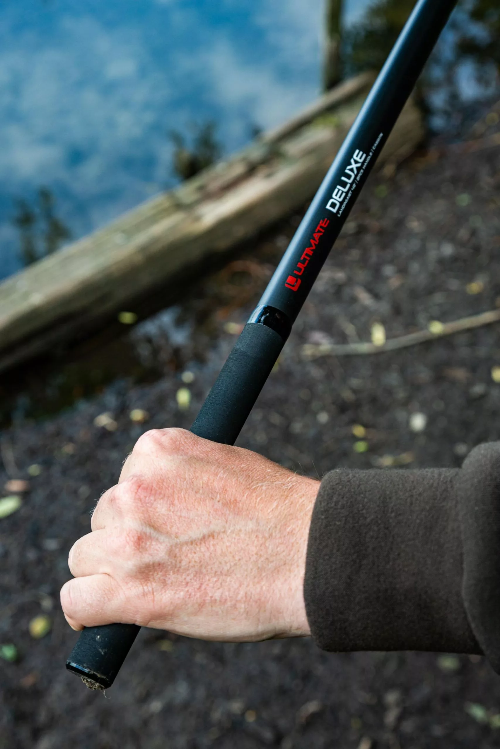 Ultimate DeLuxe Carp Net 42" With 2pcs Carbon Handle 1 Ultimate DeLuxe Carp Net 42" With 2pcs Carbon Handle